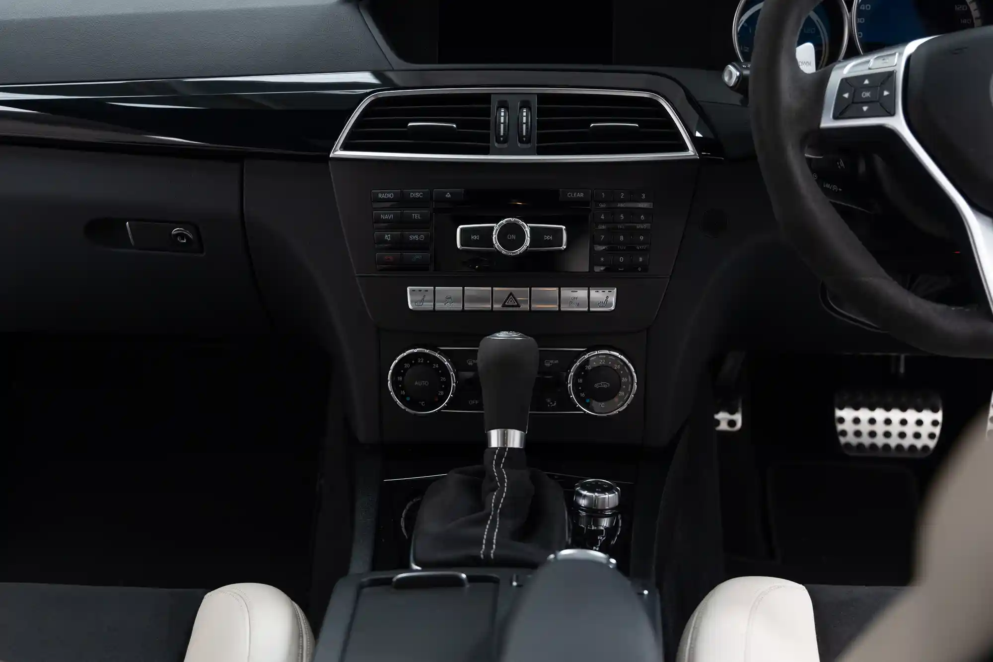 Mercedes C63 AMG detail 3